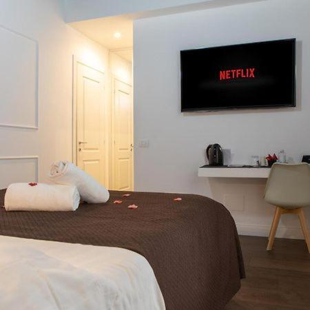Vicolo Delle Belle Suite Terracina Bagian luar foto