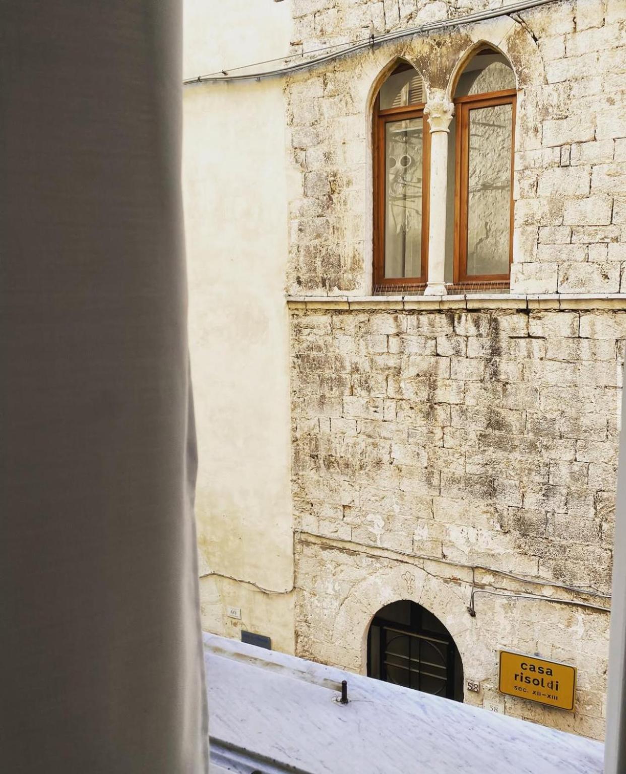 Vicolo Delle Belle Suite Terracina Bagian luar foto